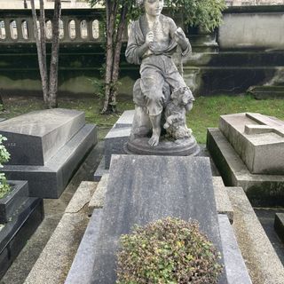 Grave of Lévy-Gennevois