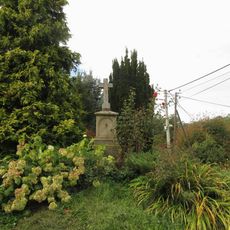 Kříž v Bystřeci na rozcestí