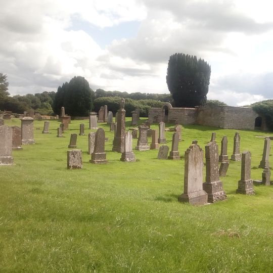 Lilliesleaf Parish Church, Churchyard