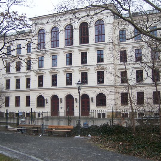 Schule Schletterstraße 7