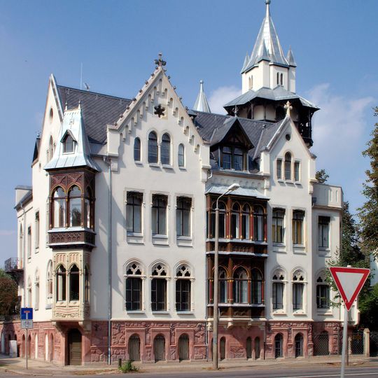 Villa Käthe-Kollwitz-Straße 70