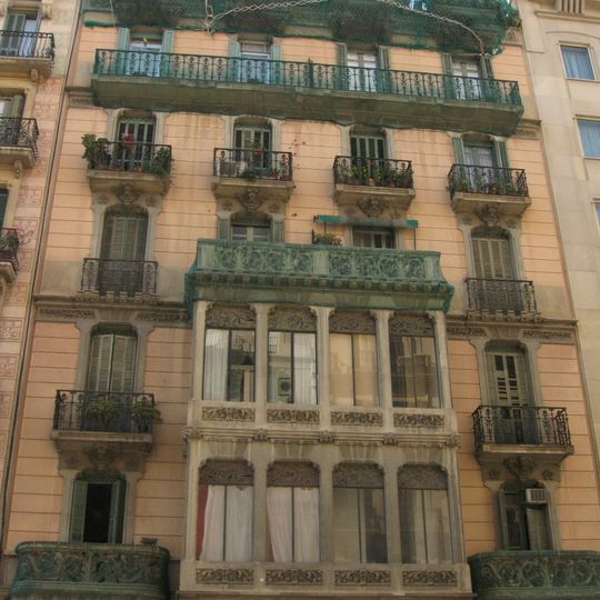 Edifici d'habitatges Casa Rovira