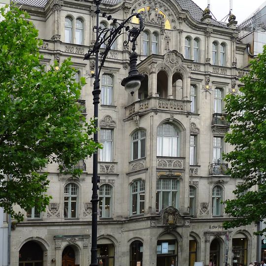 Ehem. Hofkonditorei Schilling, Mietshaus, Café Kurfürstendamm 234