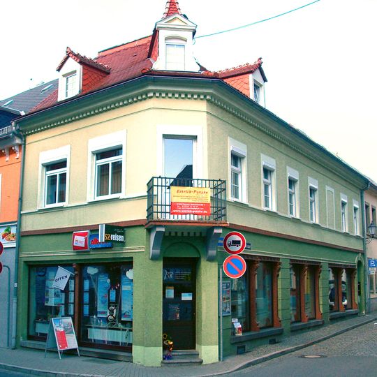 Wohnhaus in Ecklage mit Laden Rietschelstraße 1
