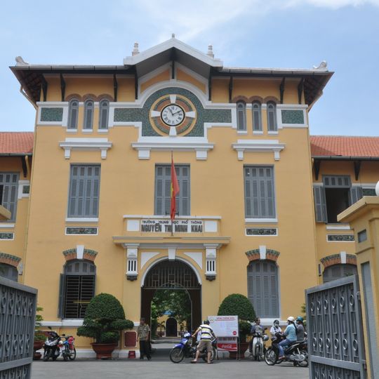 Nguyen Thi Minh Khai High School