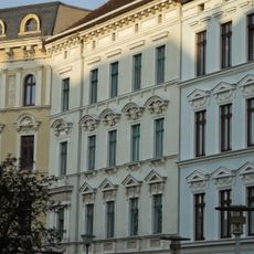 Wohnhaus in geschlossener Bebauung Konsulstraße 9