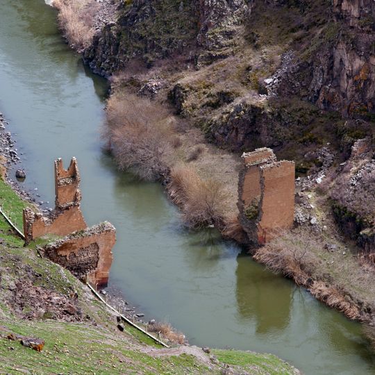 Pont sur l'Akhourian
