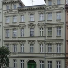 Mietshaus Biesentaler Straße 3