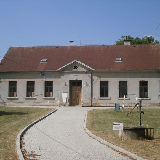 elementary school in Přepeře