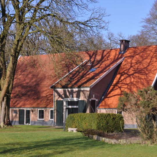 Boerderij met houten geveltoppen