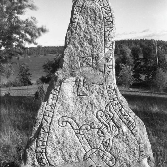 Södermanlands runinskrifter 318