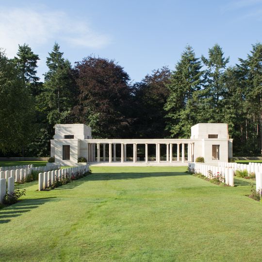 Buttes New British Cemetery Memorial