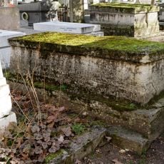 Grave of Néel-Delavigne