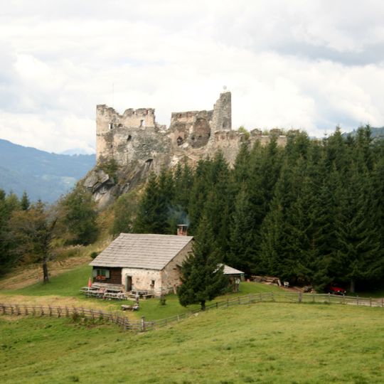 Almhütte beim Steinschloss
