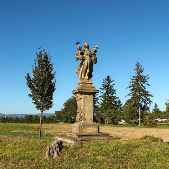 Socha svaté Anny Samotřetí v Uničově na okraji města