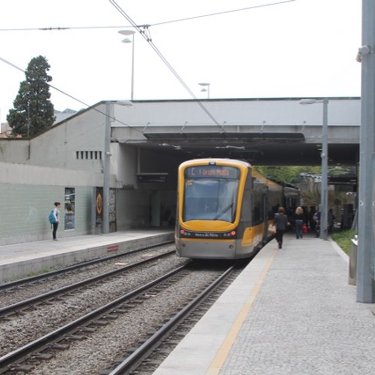 Carolina Michaëlis metro station
