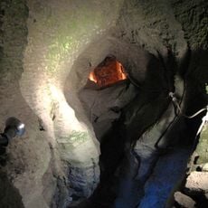 Grotte et cascade de Seythenex