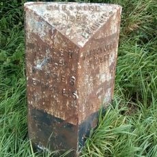 Milepost, between Oldmill Bridge and Weaver Bank Farm