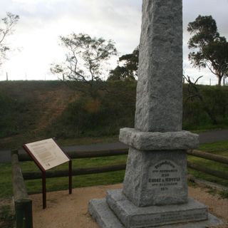 Hume and Hovell Monument