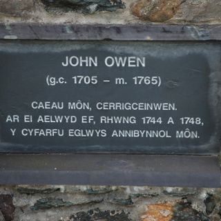John Owen, Caeau Môn Memorial