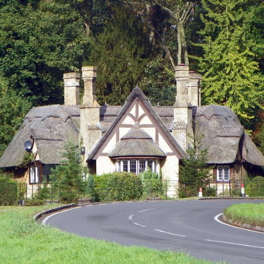 Cheddington Lodge