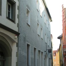 Wohnhaus, ehemals Gasthaus Zum goldenen Wagen und Herberge Zur Heimat