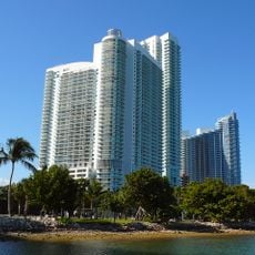 Paramount Bay at Edgewater Square