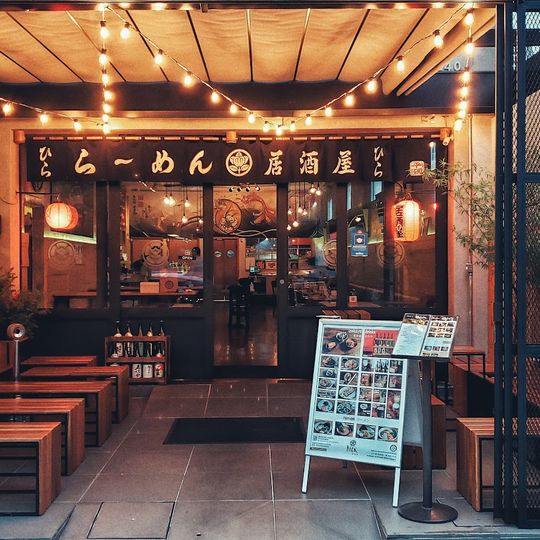 Hirá Ramen Izakaya