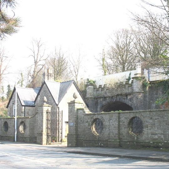 Railway Bridge over the Northern Driveway to Y Glyn