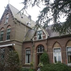 Pastorie, behorend bij het complex 'St. Urbanuskerk te Nes aan de Amstel'