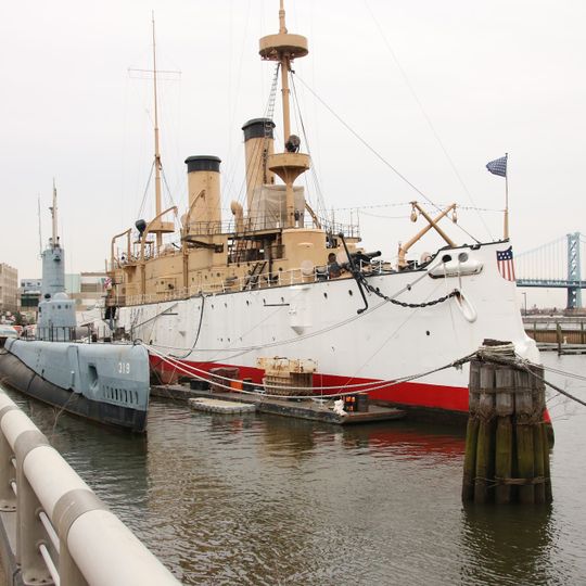 Cruiser Olympia and Submarine Becuna at Independence Seaport Museum