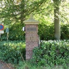 Landgoed De Breul: hekpijlers