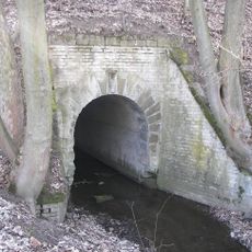 Most úzkokolejné dráhy přes Šternberský potok