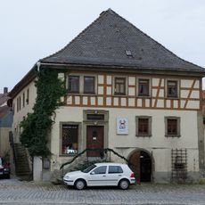 Wohn- und Geschäftshaus