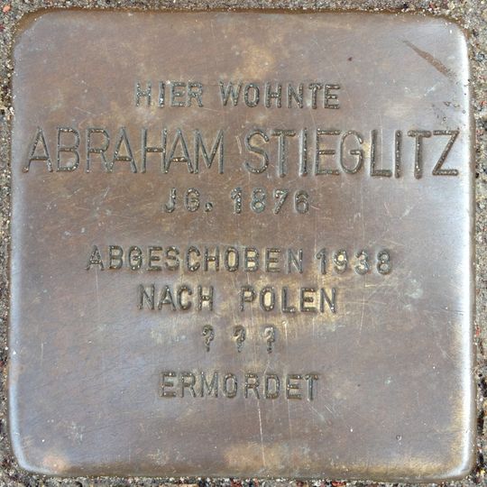 Stolperstein em memória de Abraham Stieglitz