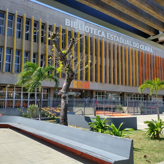Biblioteca Pública Governador Menezes Pimentel