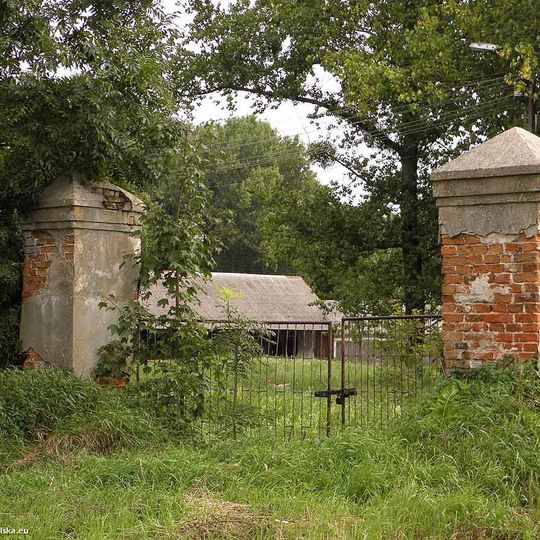 Zespół dworski w Sycyna-Koloni