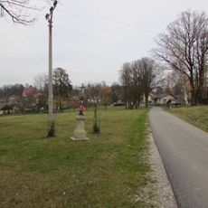 Kříž na okraji Chvojnova směrem na Olešnou