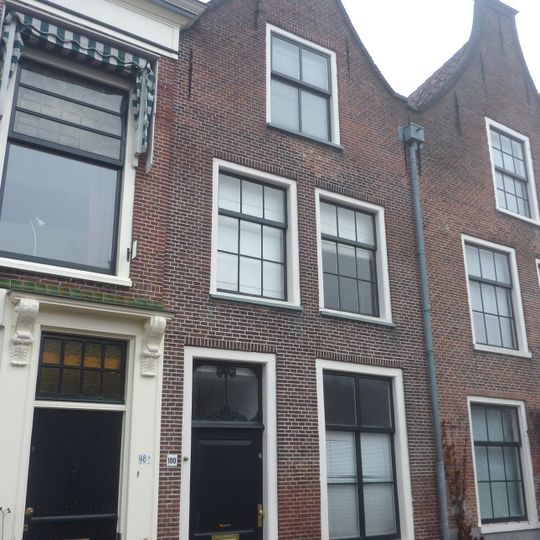 Oude Rijn 100, Leiden