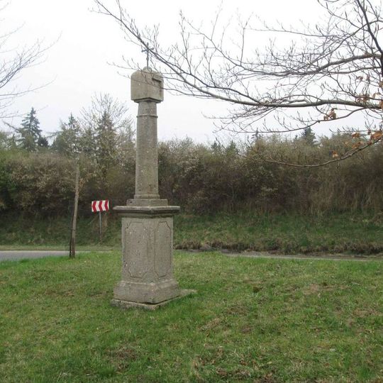 Boží muka severně od Potvorova