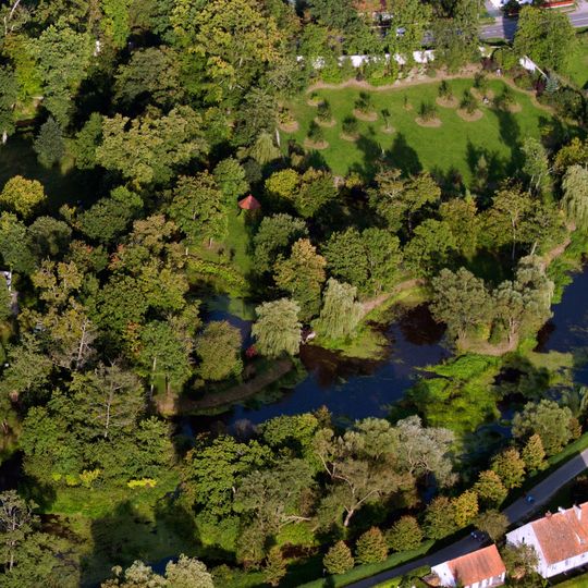 Palace park in Galiny