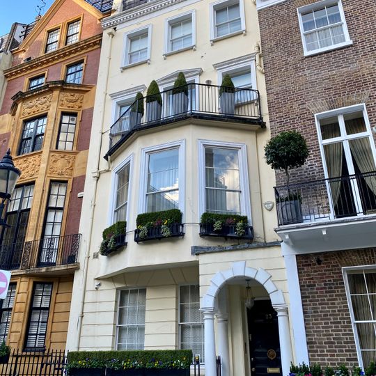 23, Charles Street W1