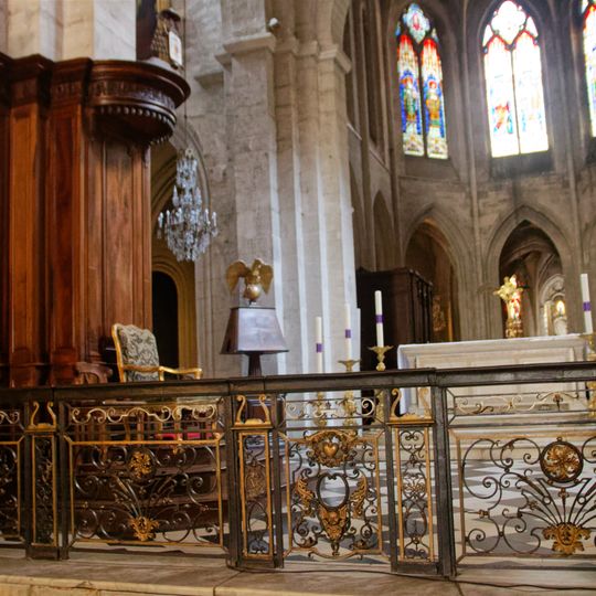 Valla de coro de la catedral de Saint-Trophime en Arles