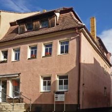 Wohnhaus mit Laden in geschlossener Bebauung Markt 6