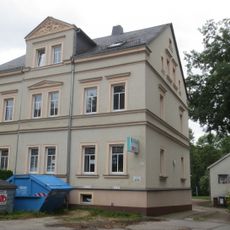 Wohnhaus in offener Bebauung Schulstraße 4