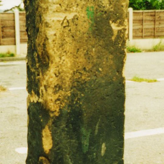 Milestone, Huddersfield Road, beside Shepherd's Boy PH