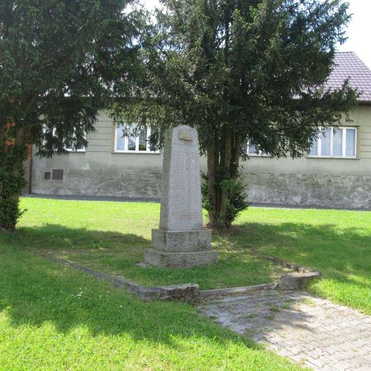 Pomník padlým ve Zbůchu