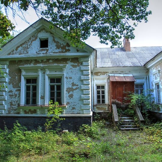 Stolniceni hospital with garden