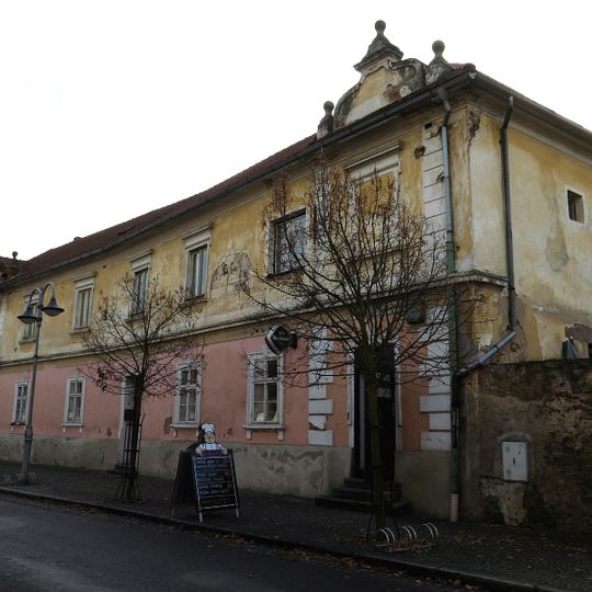 Lobkovický zemědělský dvůr