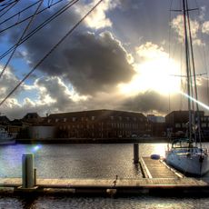 School, ook wel bekend vanwege zijn vorm onder de naam: "'t Klooster" (object R)